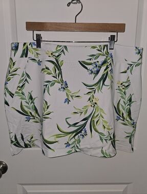 EUC Tommy Bahama IslandZone Aubrey Floral Glow Skort - Sz XL